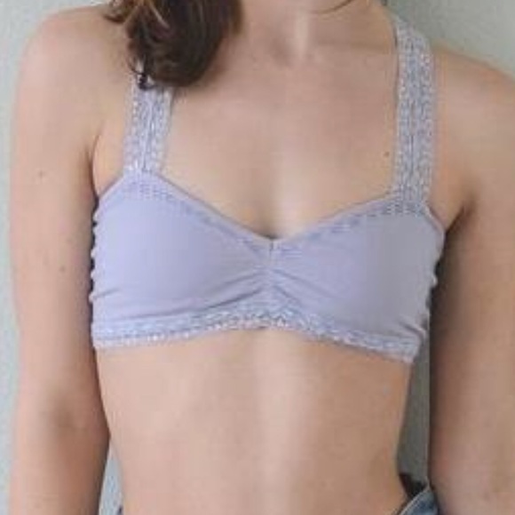 ❗️CLOSING SALE❗️Smoky Lilac Lace Seamless Bralette - Picture 3 of 3